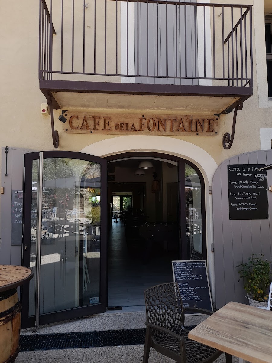 Le Cafe De La Fontaine